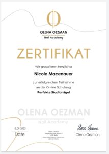 2022: Olena Oezman - Perfekte Studionägel